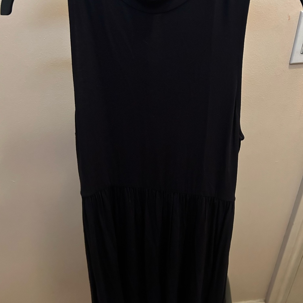 Forever 21 Classic Black Top
